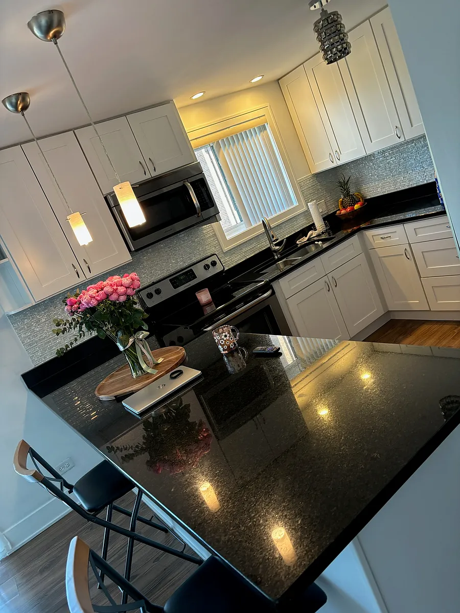 Building Photo - 2333 N Neva Ave #208C