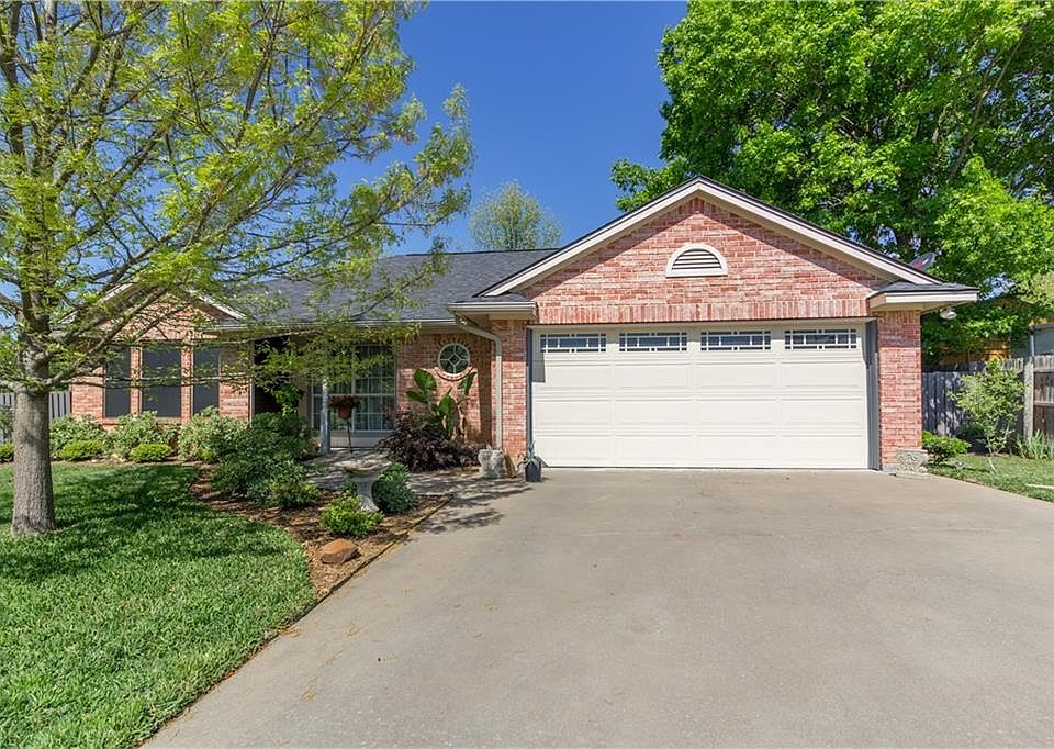 1st image of 1308 Bradley Ct