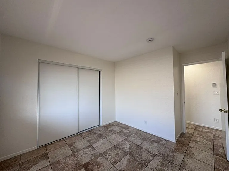 1511 Freeman Ave — Photo 7