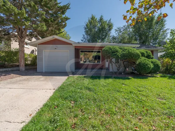 3705 Sheffield Ln, Colorado Springs, CO 80907