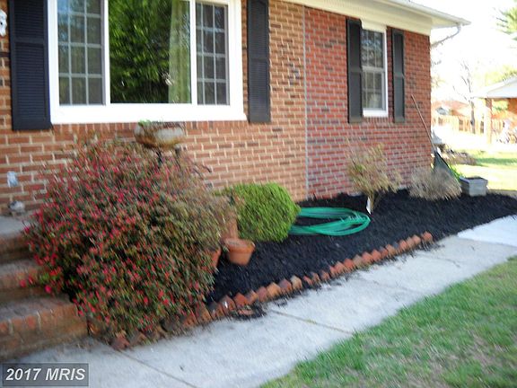 4th image of 205 Pecan Ln