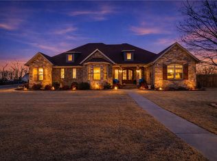 465 S Grandview Ct, Farmington, AR 72730