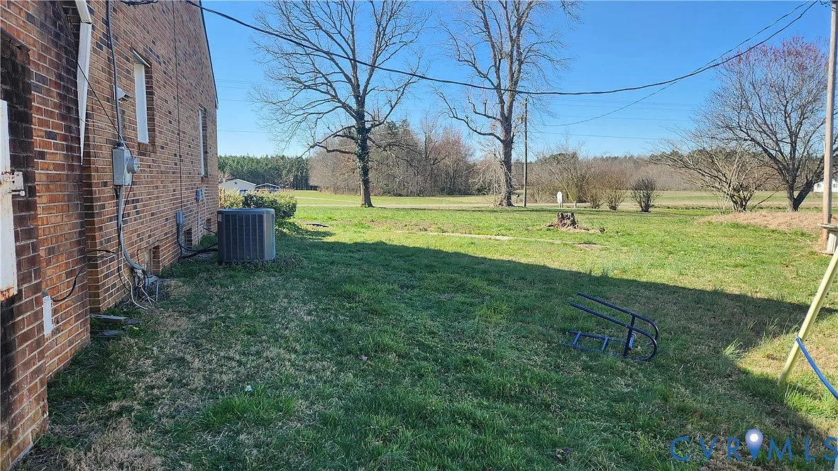 3 bed, 2.0 bath, 1843 sqft, $1,500 — Photo 4