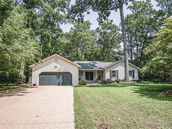 2nd image of 100 Loxley Ln