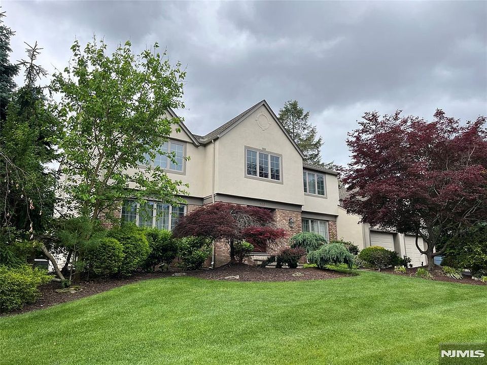 1st image of 839 Hennigar Pl