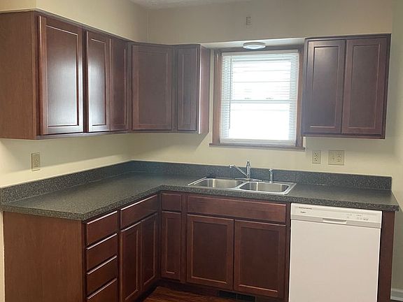 3rd image of 817 Gary Ave