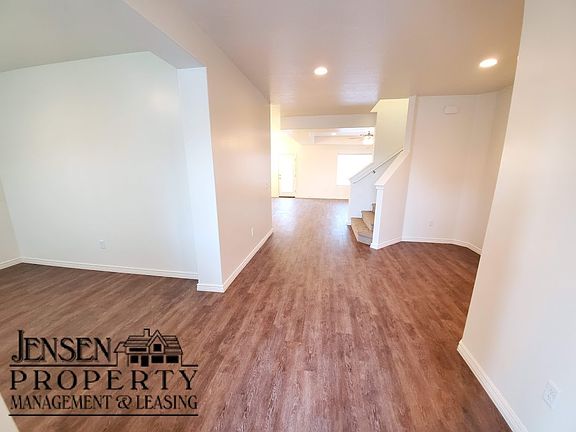 5th image of 3340 E Tanoak Dr