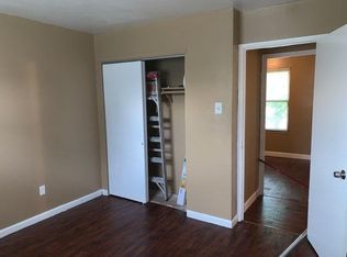 10140 Castle Dr, Saint Louis, MO 63136