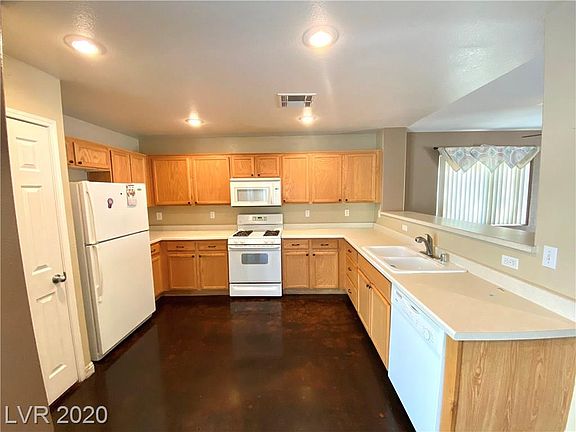 4th image of 1943 Sundown Canyon Dr