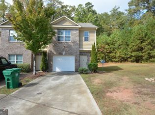 3011 Bonnes Dr, Lithonia, GA 30038