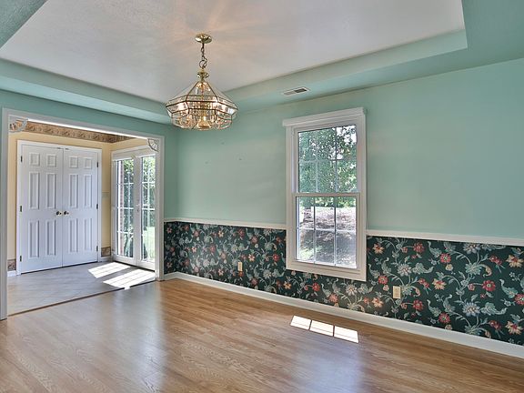 3rd image of 3210 Knob St