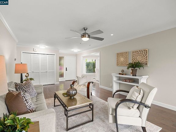 4th image of 3386 Rossmoor Pkwy APT 6