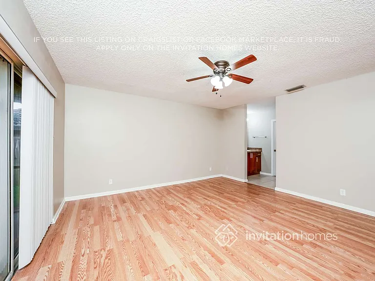 2634 Yarmouth Dr — Photo 9