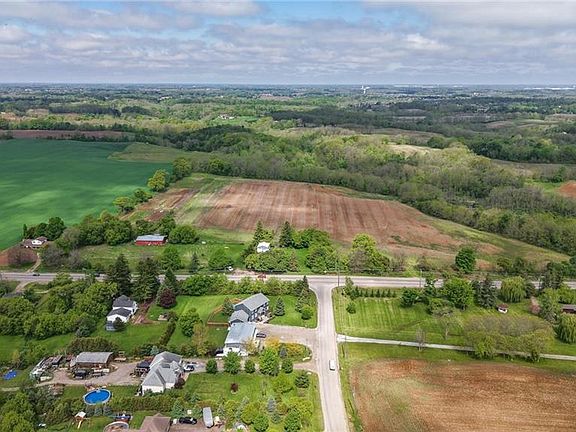 2nd image of 149 Cockshutt Rd