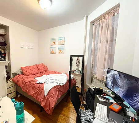 Rented by Century 21 Premier  | media 6