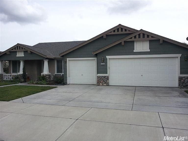 2nd image of 2300 Trail Way