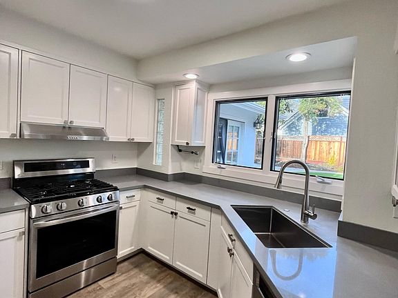5th image of 341 Johnson Ave