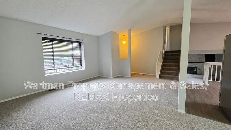 4 bed, 3.5 bath, 2133 sqft, $2,300 — Photo 3