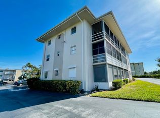 2581 N Garden Dr APT 212, Lake Worth, FL 33461