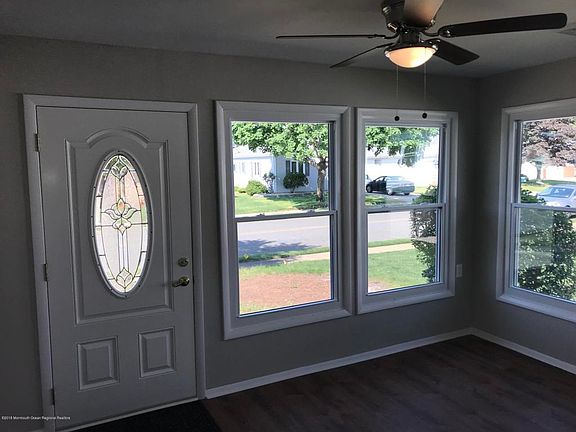 3rd image of 149 Port Royal Dr