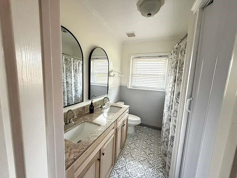 6833 Bellaire Blvd — Photo 5