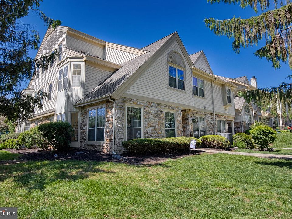 1st image of 1408 Stratford Ct #1408