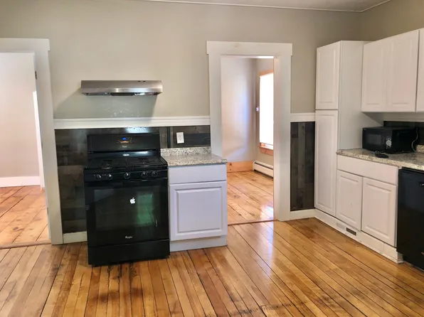 (undisclosed Address), Lowell, MA 01850