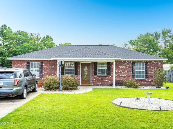 10516 Dogwood Dr, Ocean Springs, MS 39565