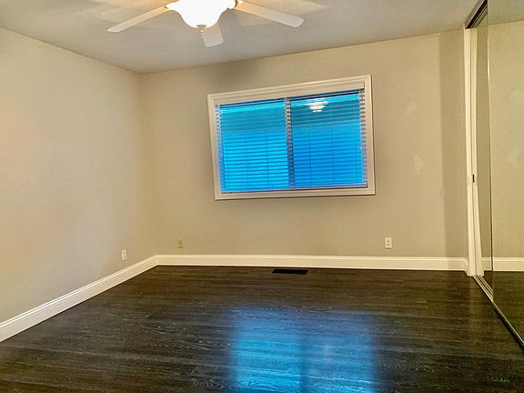 5th image of 2974 Liberty Dr