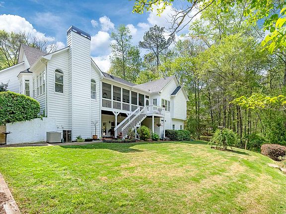 5th image of 180 Indian Bluff Dr