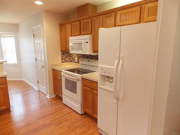 5th image of 10909 Trellis Ave