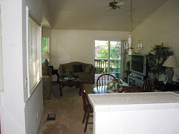 5th image of 201 Fairmont Dr