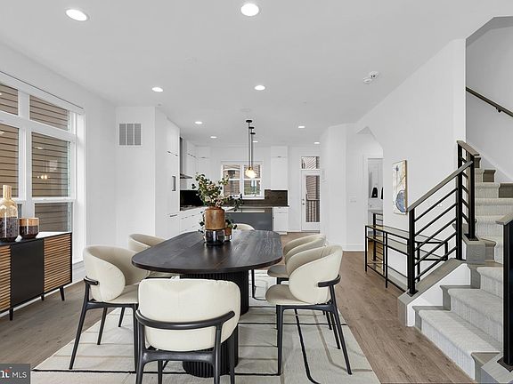 2nd image of 3112 Royal Fern Pl