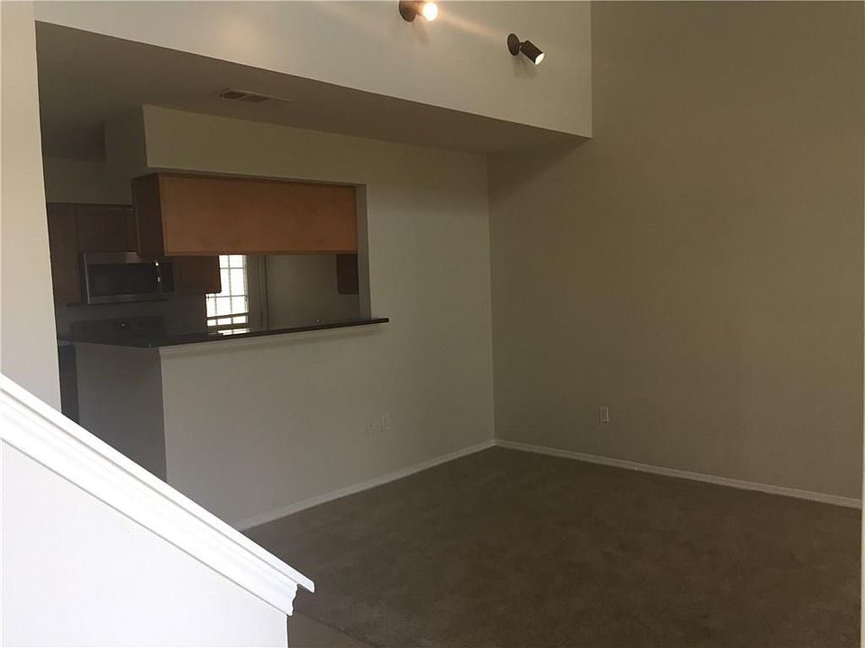 1st image of 3616 Clubview Dr