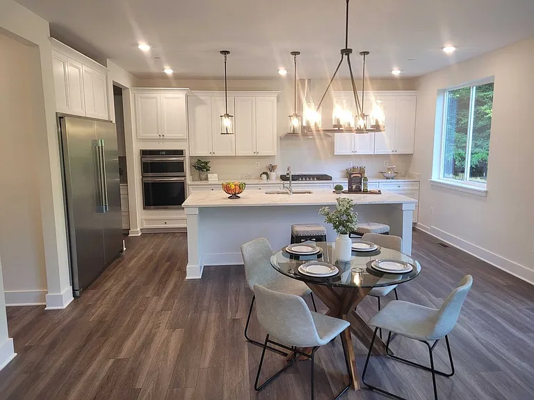 5709 Iron Stone Rd — Photo 5