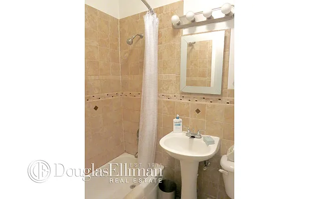 Rented by Douglas Elliman | media 22