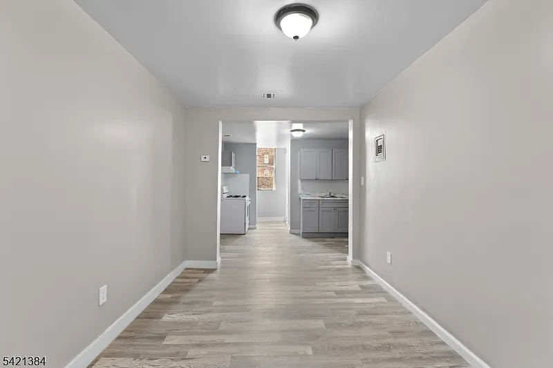 1 bed, 1.0 bath, 435 sqft, $1,650 — Photo 3