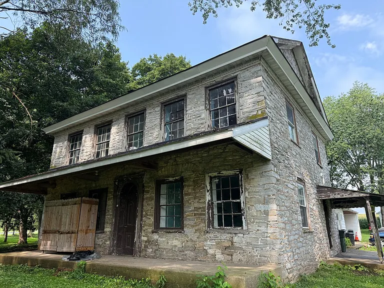 2500 N Brandt Rd — Photo 1