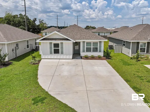 1112 S Bay St, Foley, AL 36535