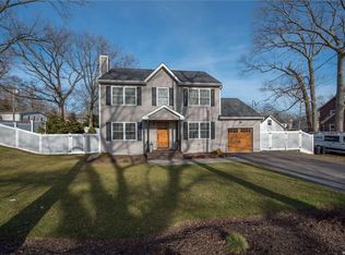 31 Odin Rd, Rocky Point, NY 11778