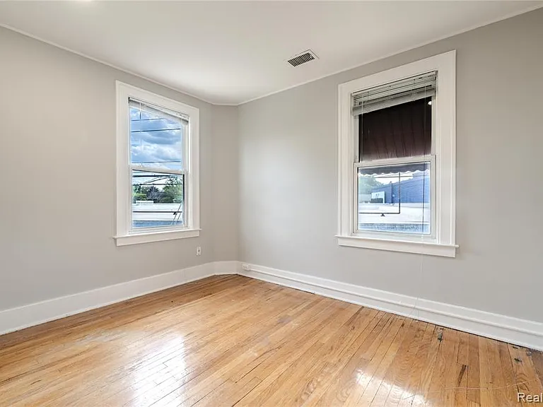 605 W Hudson Ave — Photo 14