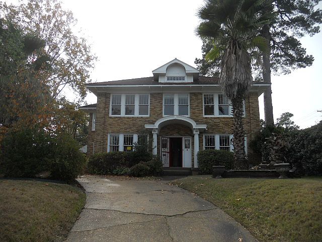 1st image of 155 Dalzell St