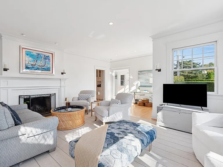 31 Ocean View Ave — Photo 3