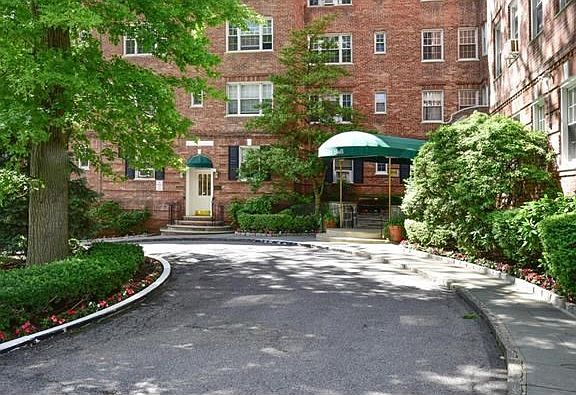 Circular Drive Front