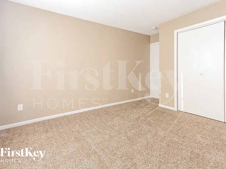 1820 Long Lake Dr — Photo 11