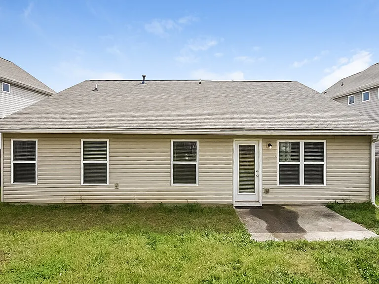 138 Hill Side Way — Photo 16