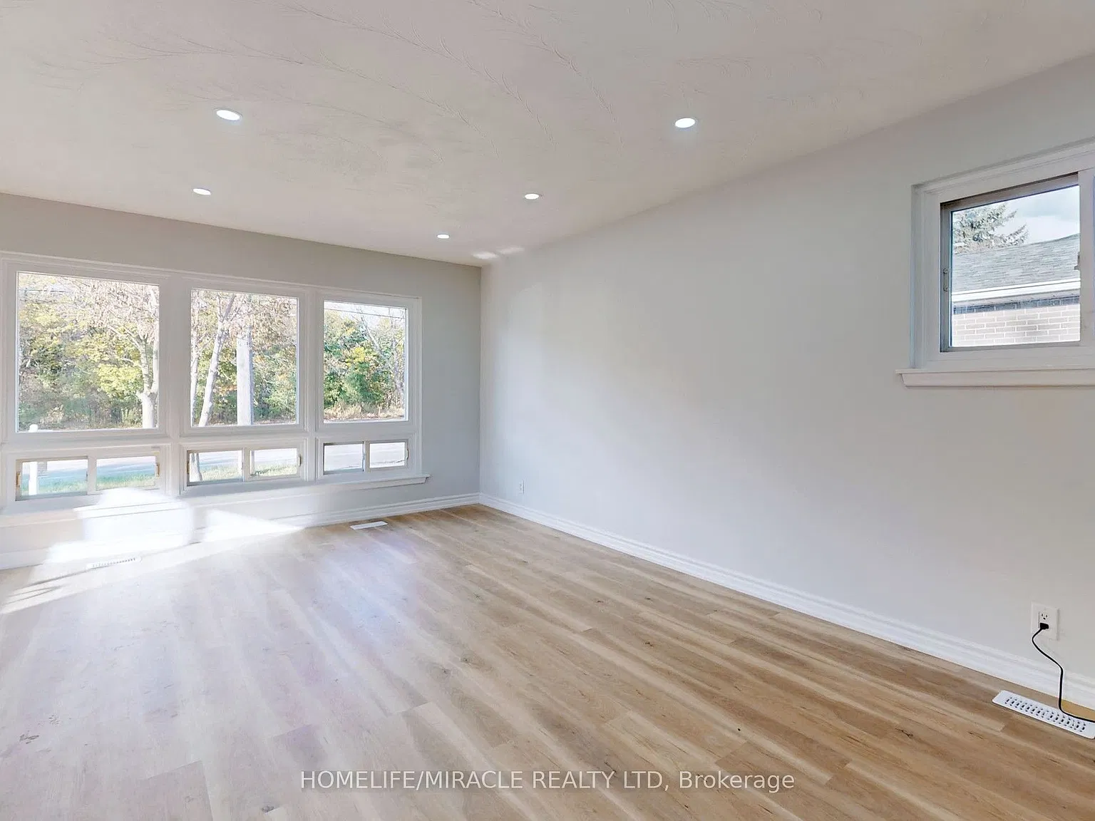 3 bed, $2,499 — Photo 3