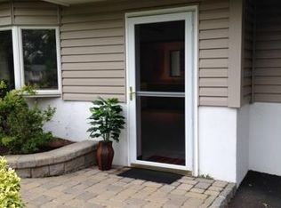 22 Cottonwood Ct, Bardonia, NY 10954