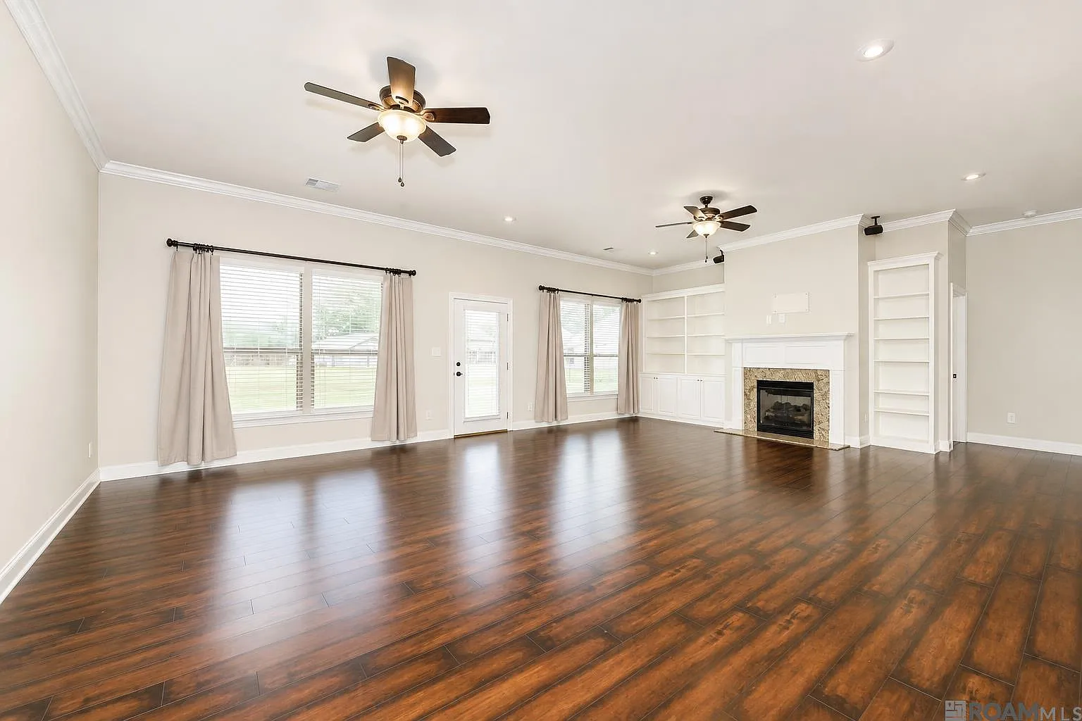 6 bed, 3269 sqft, $4,000 — Photo 3