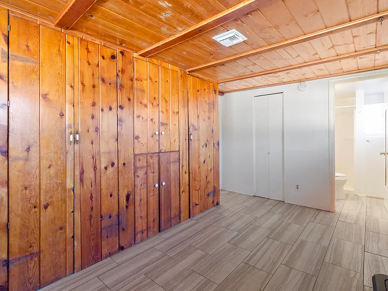 1032 E Glenn St — Photo 34